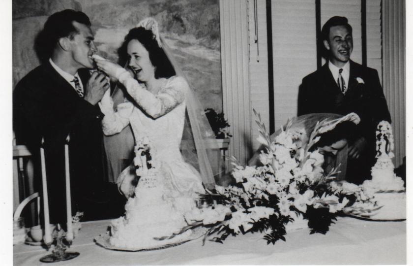 170503bbcut-weddingcake2