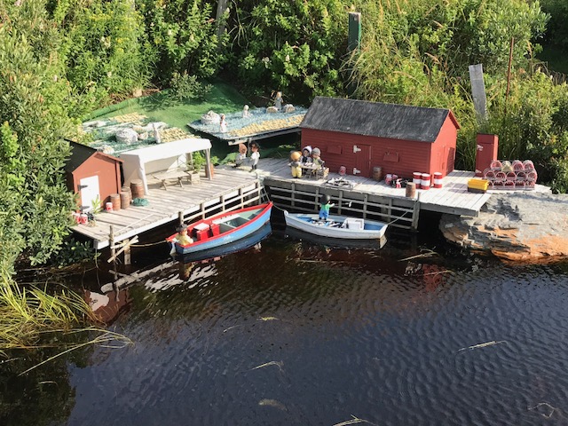 170828bbcut-fishingvillage1