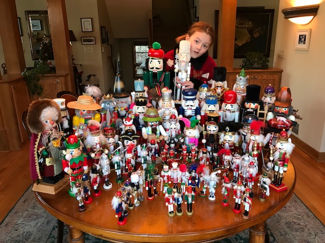 171208bbcut-nutcrackers