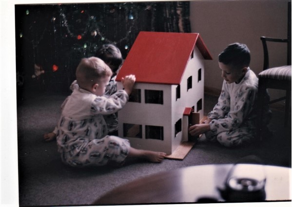 171216bbcut-dollhouse