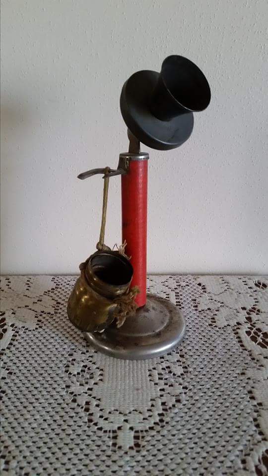 180120bbcut-oldtoyphone