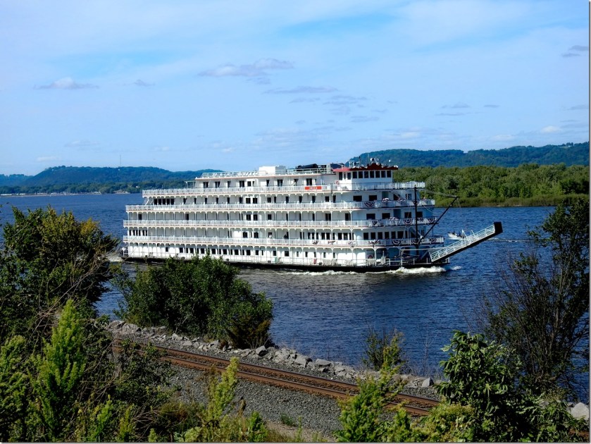 180911bbcut-paddlewheeler