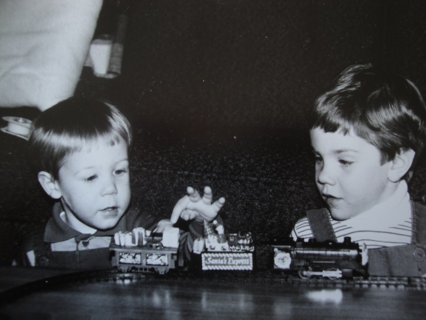 181217bbcut-toytrain