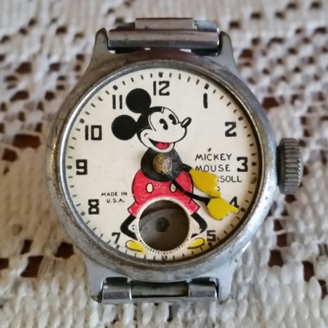 191111bbcut-mickeymousewatch